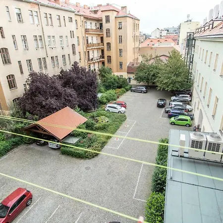 Daire Family Friendly In Karlin Near The Centre By Easybnb