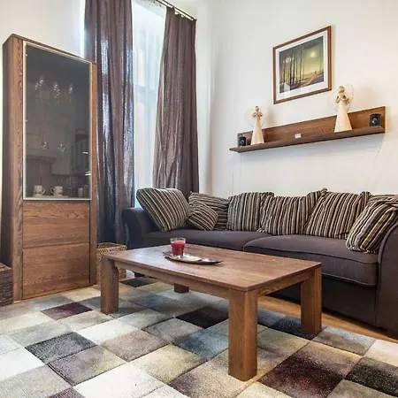Family Friendly In Karlin Near The Centre By Easybnb Lägenhet