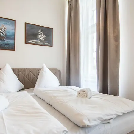 Family Friendly In Karlin Near The Centre By Easybnb Lägenhet *