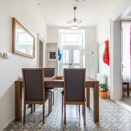 Family Friendly In Karlin Near The Centre By Easybnb Prag