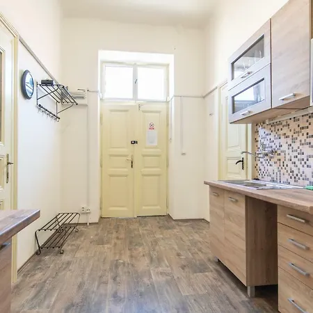 Family Friendly In Karlin Near The Centre By Easybnb Daire Prag