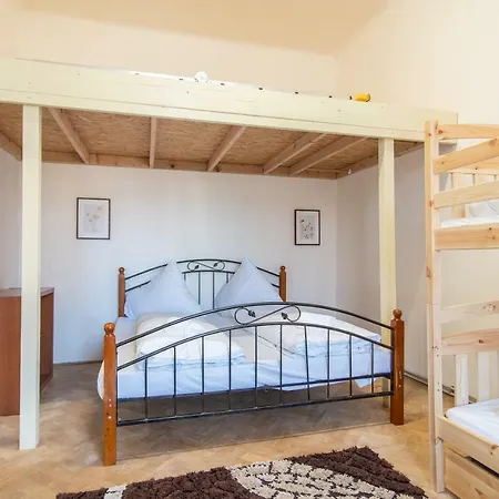Family Friendly In Karlin Near The Centre By Easybnb