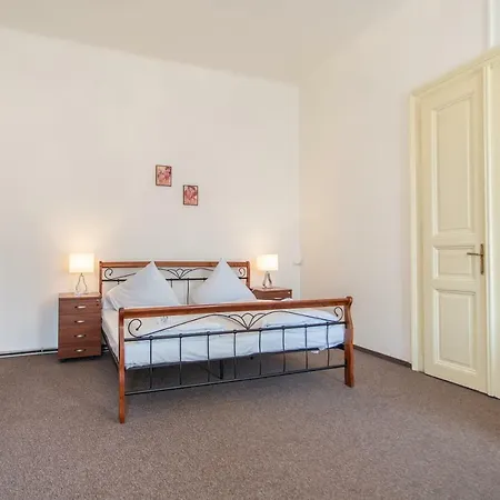 Family Friendly In Karlin Near The Centre By Easybnb Prag